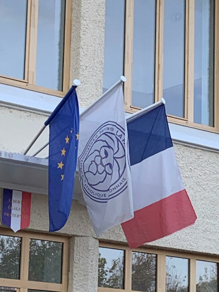 PHOTO-2025-11-12-11-28-31